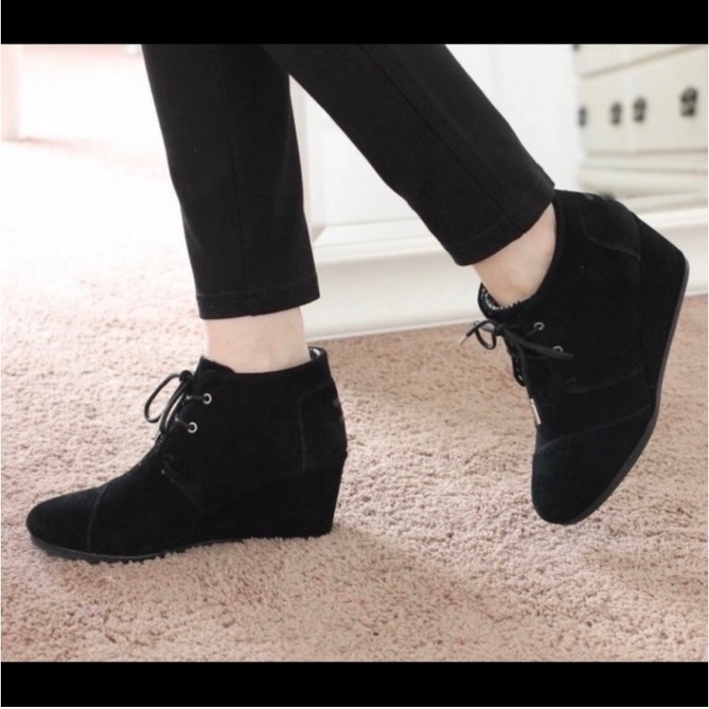 TOMS Desert Suede Wedge Bootie -Black